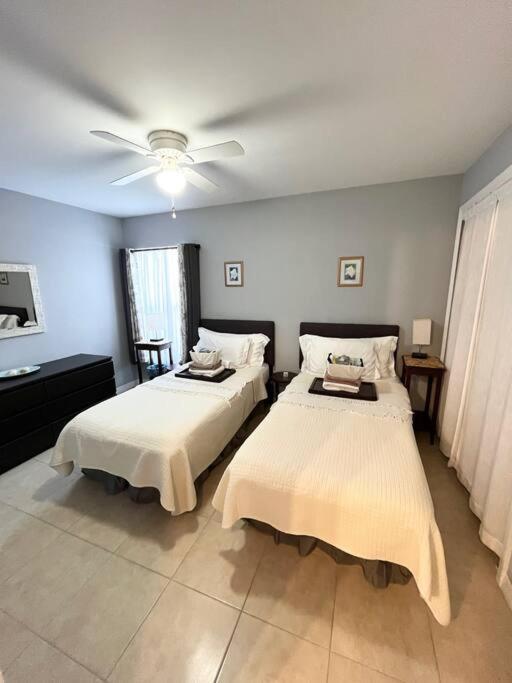 Debbie'S 3-Bedroom Apartment In A Duplex Cape Coral Extérieur photo