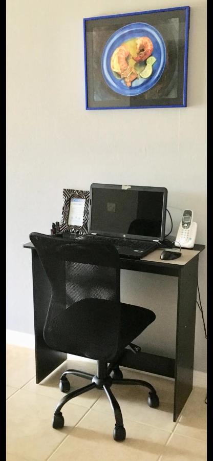 Debbie'S 3-Bedroom Apartment In A Duplex Cape Coral Extérieur photo